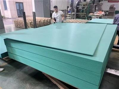Zielony HMR MDF 16*2100*2800MM
